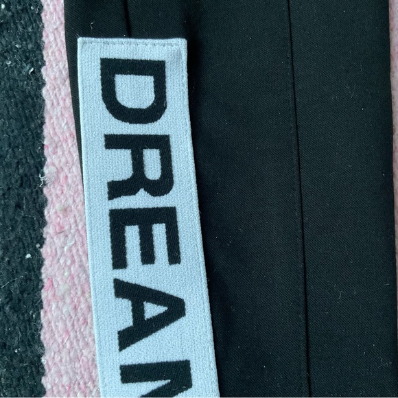 H&M stretch stirrup pants with words - Picture 10 of 13